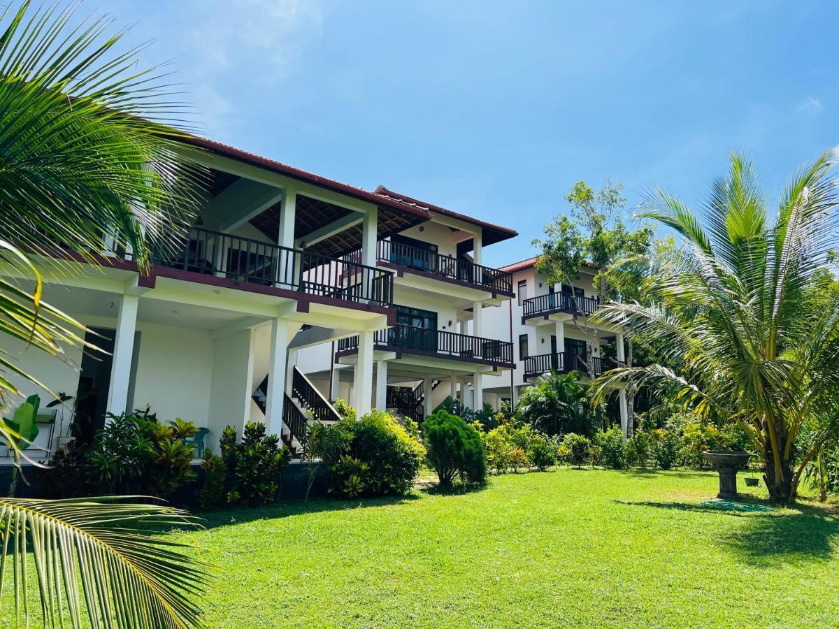 Ashansa Lagoon Resort Tangalle Exterior foto